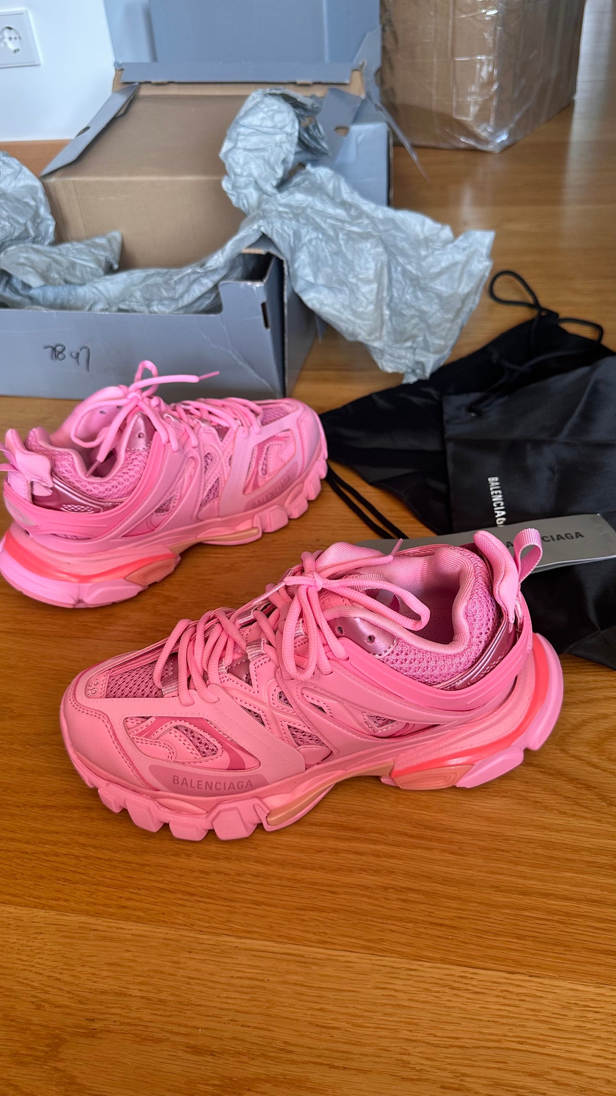 Balenciaga Track non led& with led