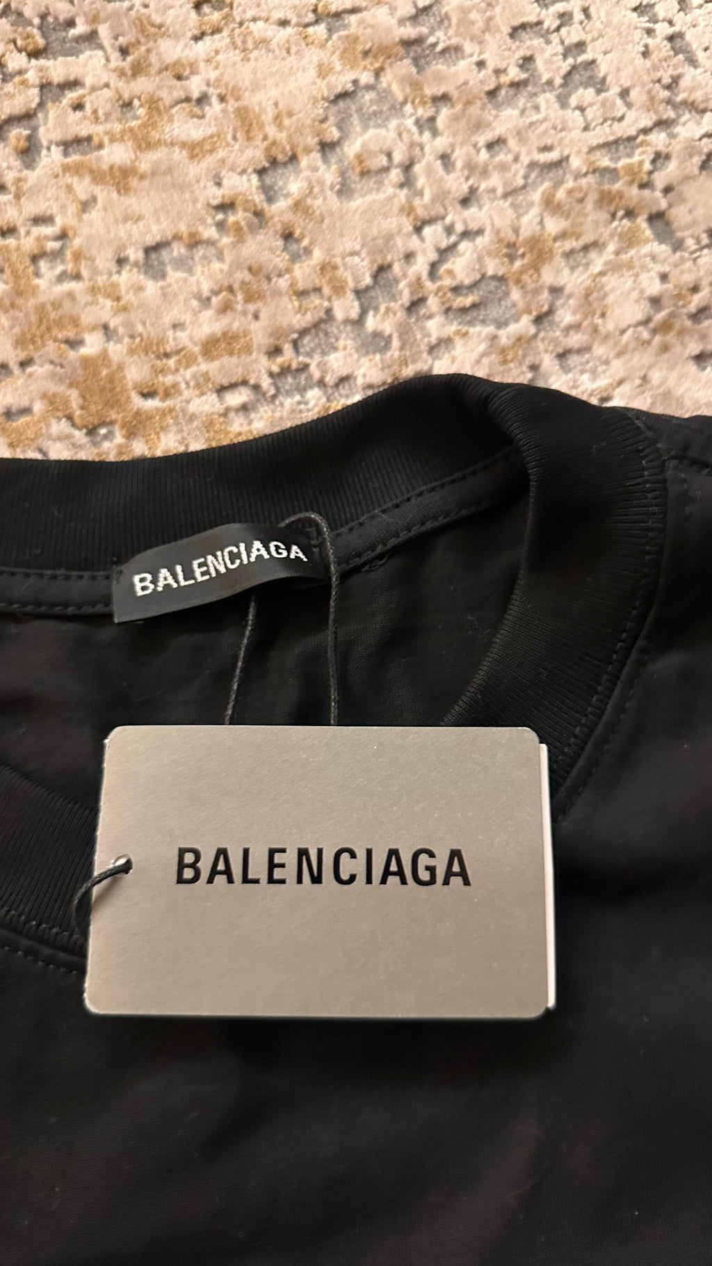 Juoda Balenciaga maike