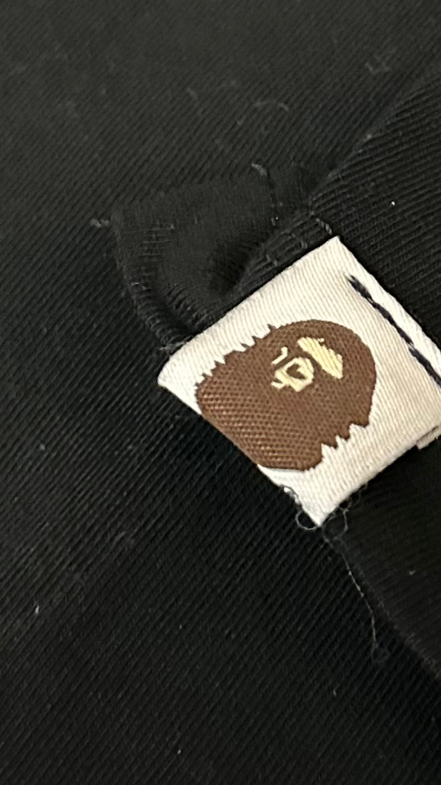 Bape juoda maike
