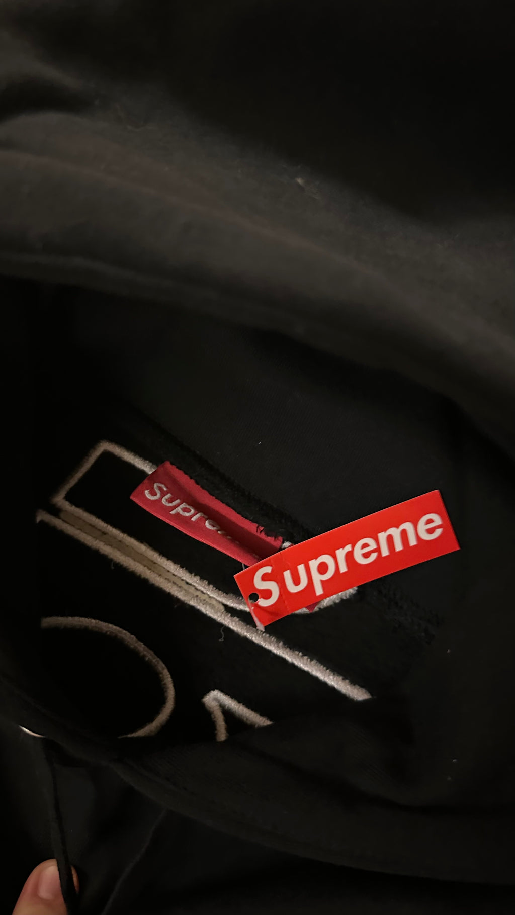 Supreme megztinis