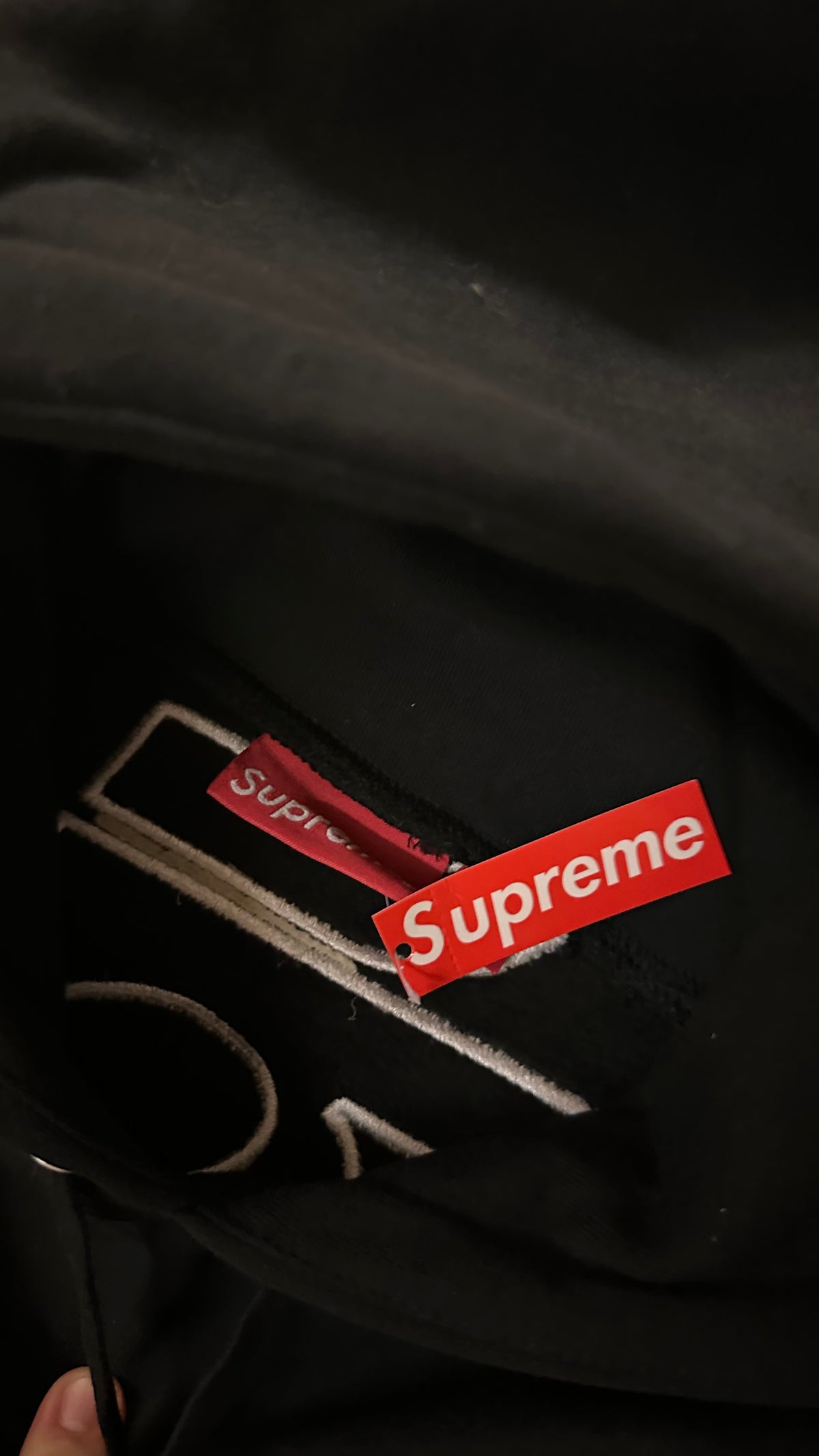 Supreme megztinis